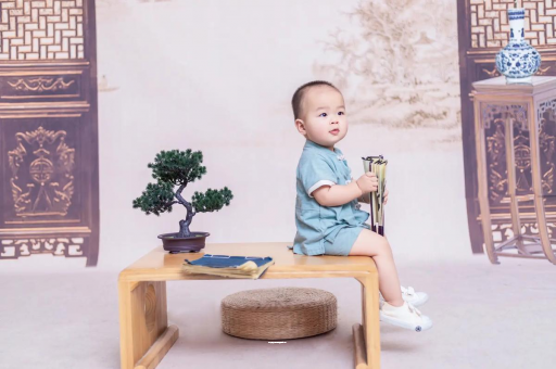 钟祥孕妇肚子上的黑线